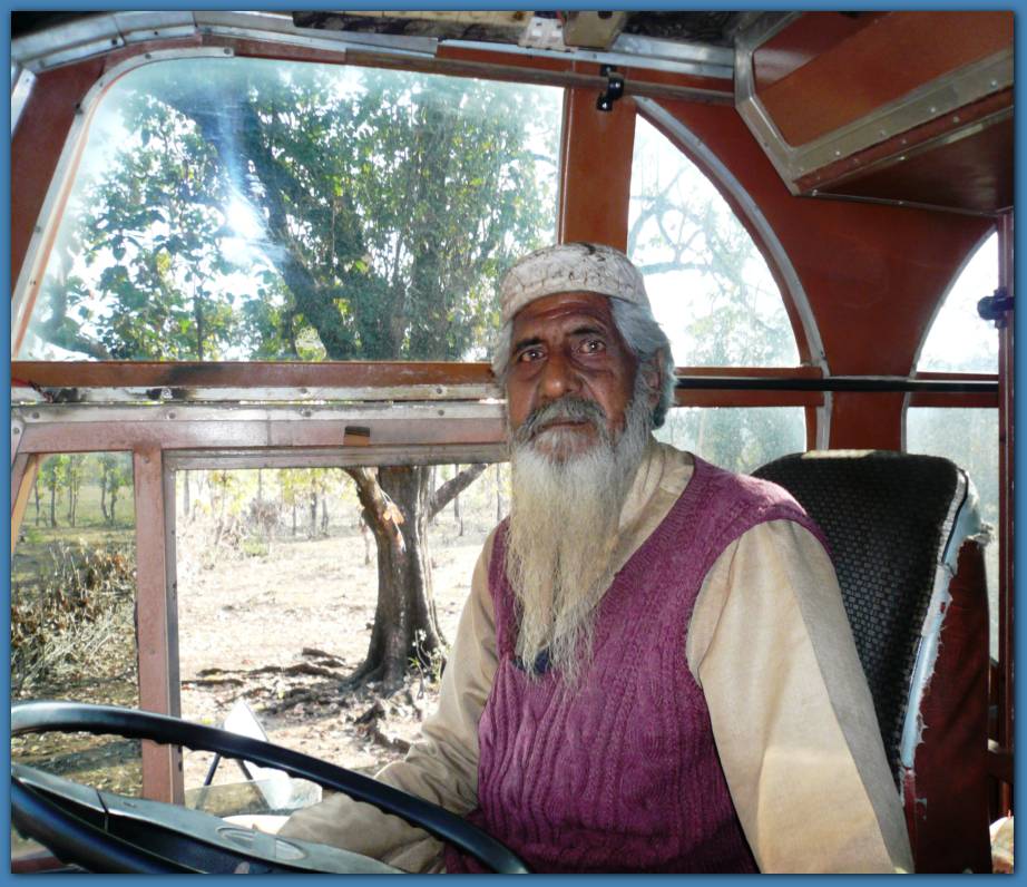 900x773 pixels (116K)